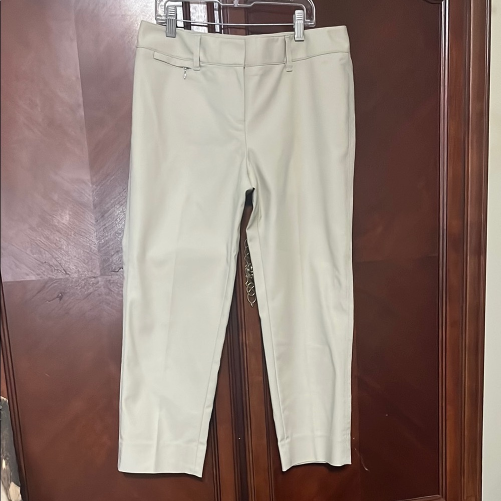White House Black Market Cream Cropped Ankle Pants Like New!